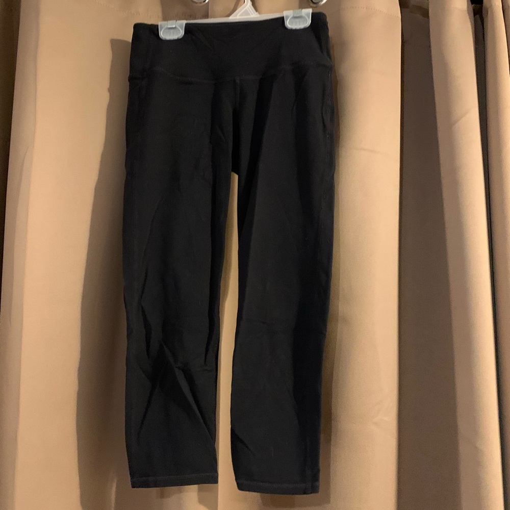 Athleta Black Cropped Legging